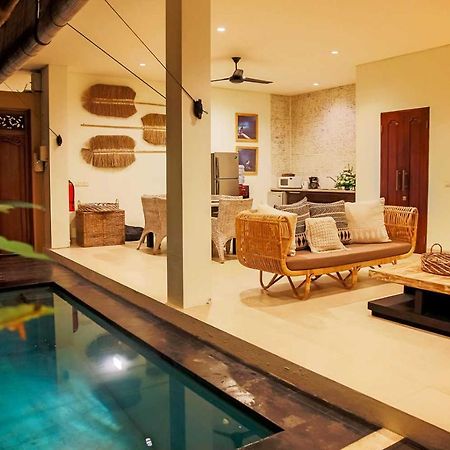 Aroha Boutique Villas Seminyak  Exterior photo
